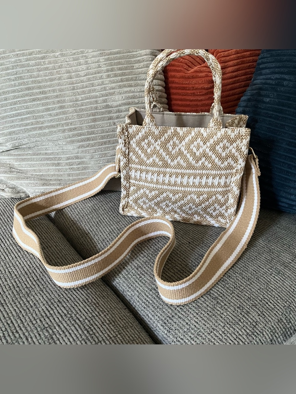 H&M mini crossbody jute tote beige white with strap